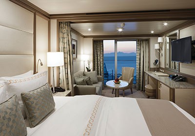 Deluxe-Veranda-Suite.jpg