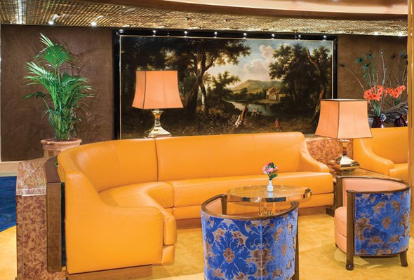 Explorer's-Lounge.jpg