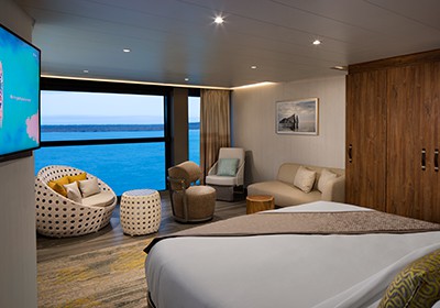 FL19-SuiteSU-Bedroom1R.jpg