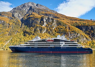 LeChamplain_325.jpg