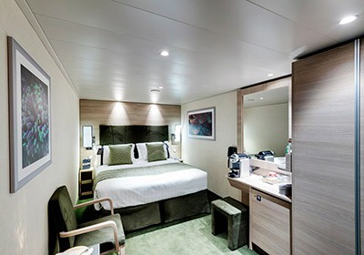 MSC-Grandiosa,-MSC-Yacht-Club-Interior-Suite.jpg