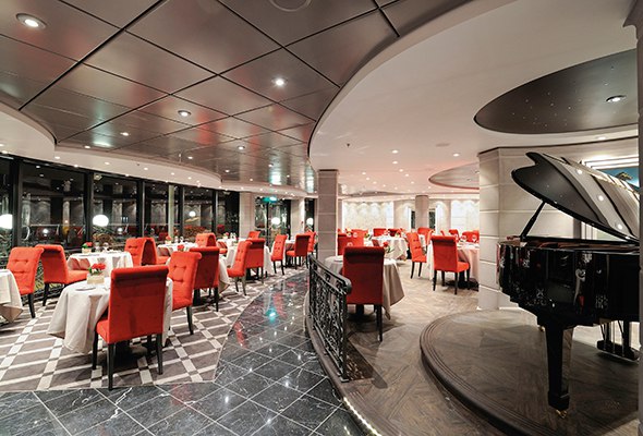 MSC-Fantasia,-L’Étoile-MSC-Yacht-Club-dedicated-restaurant.jpg
