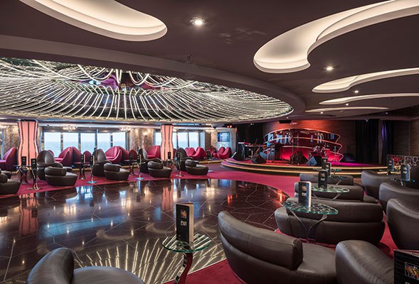 MSC-Splendida,-The-Aft-Lounge.jpg