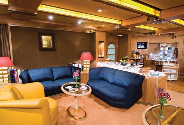 Neptune-Lounge.jpg