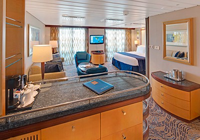 RCI_NV_GrandSuite-Living1R.jpg