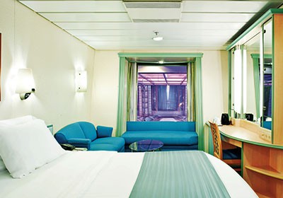 RCI_VYSHOOT_PromenadeStateroom.jpg