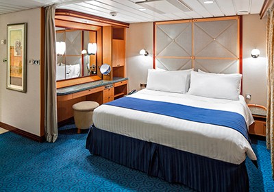 RCI_AD_GrandSuite-BedroomR.jpg