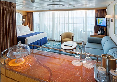 RCI_GR_GrandSuite-Living1R.jpg