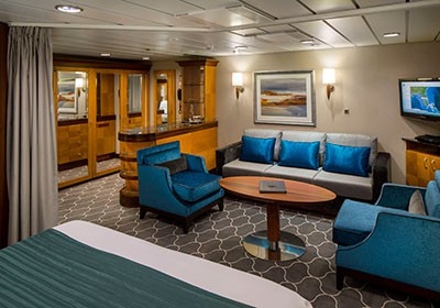 RCI_MJ_GrandSuite-Living2R.jpg