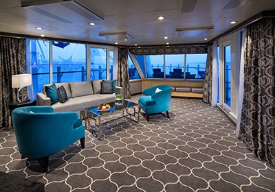 RCI_HM_AquatheaterDeck8-LivingR.jpg