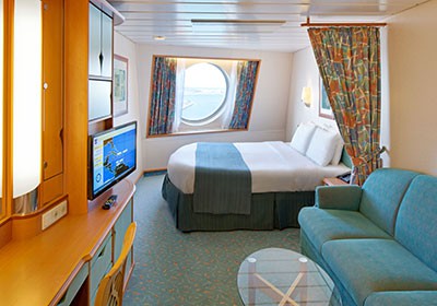 RCI_AD_LargeOceanView-LivingR.jpg
