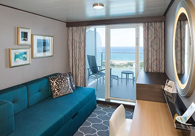 RCI_HM_SupOceanViewLGBalc-LivingR.jpg