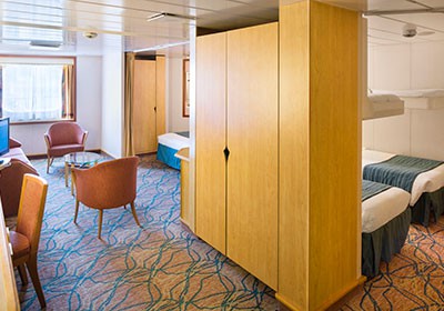 RCI_EN-FamilyOceanView-Living1R.jpg