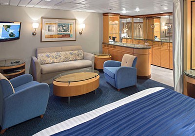 RCI_AD_GrandSuite-Living2R.jpg