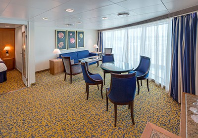 RCI_SR_2BedroomSuiteDeck10-Living1R.jpg