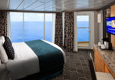 RCI_OA_ATSuiteBedroomDeck14F.jpg