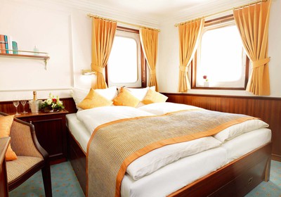 Double-bed cabins No. 30 and 31 (Cat. 1)