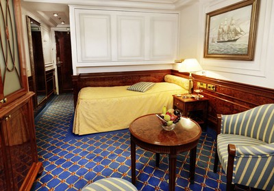 Upper-/lower-bed cabins No. 204-206 (Cat. F)