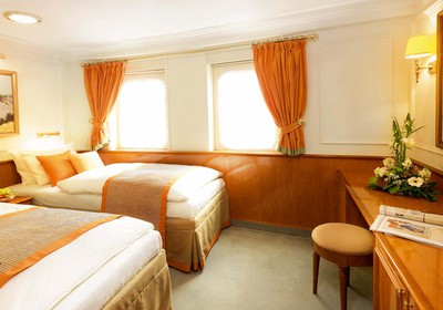 Twin-bed cabins No. 18-25 (Cat. 3)