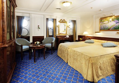 De luxe double-bed cabins No. 218-223
(Cat. D)